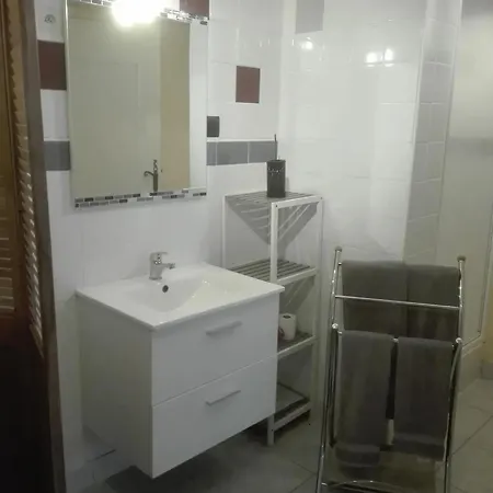Appartamento Avec Piscine Partagee, Jardin Clos Et Wifi A